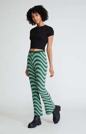 Green Printed Sweater Flare Pants image number 4