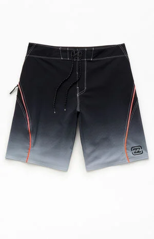 Straddle Pro 10.5" Boardshorts image number 1
