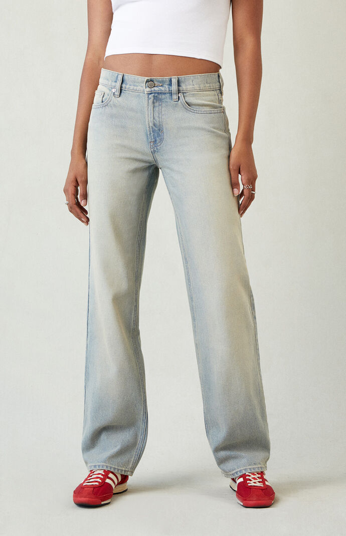 ★ ★ Here is the low rise straight fit light blu Zara Low Rise Straight Leg Jeans Light Blue | White Fox