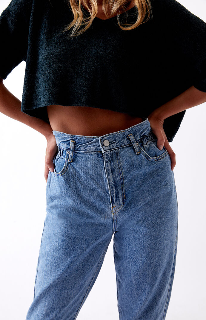 Akana Medium Mom Jeans