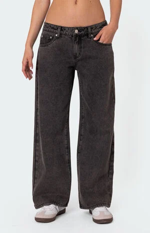 Petite Raelynn Washed Low Rise Jeans image number 2
