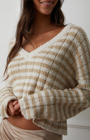 Snug V-Neck Sweater image number 3