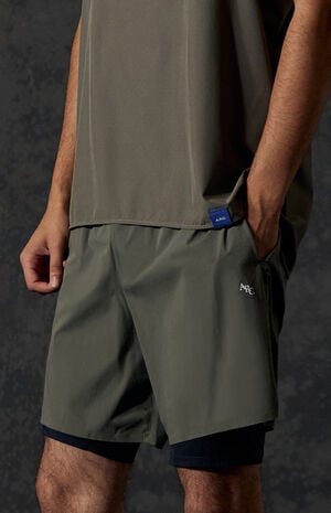 Active Green Standard 2-In-1 Shorts image number 4