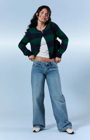 Zoe Low Rise Girlfriend Jeans Medium Blue Wash image number 1