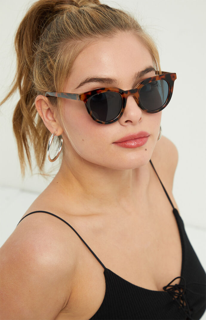 Tortoiseshell Retro Modern Sunglasses