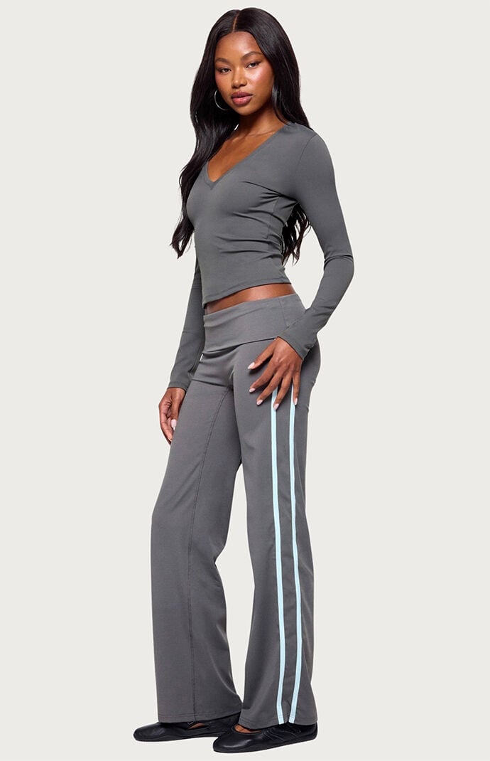 Edikted Ferne Long Sleeve V Neck Top