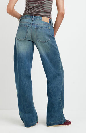 Casey Low Rise Baggy Jeans Medium Blue Washed image number 4