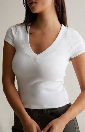 Evolve V-Neck T-Shirt image number 3