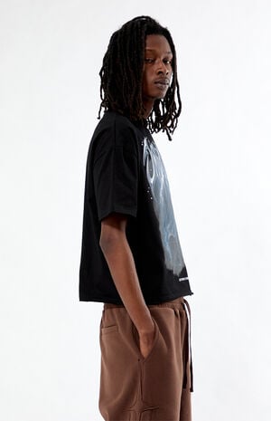 Ominous Cropped Boxy T-Shirt image number 3