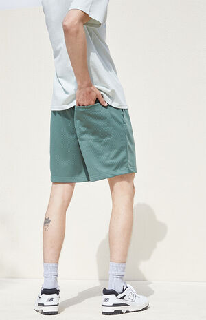 Green Solid Mesh Volley Shorts image number 5