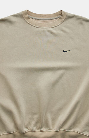 2000s Nike Crew Neck Sweatshirt image number 3