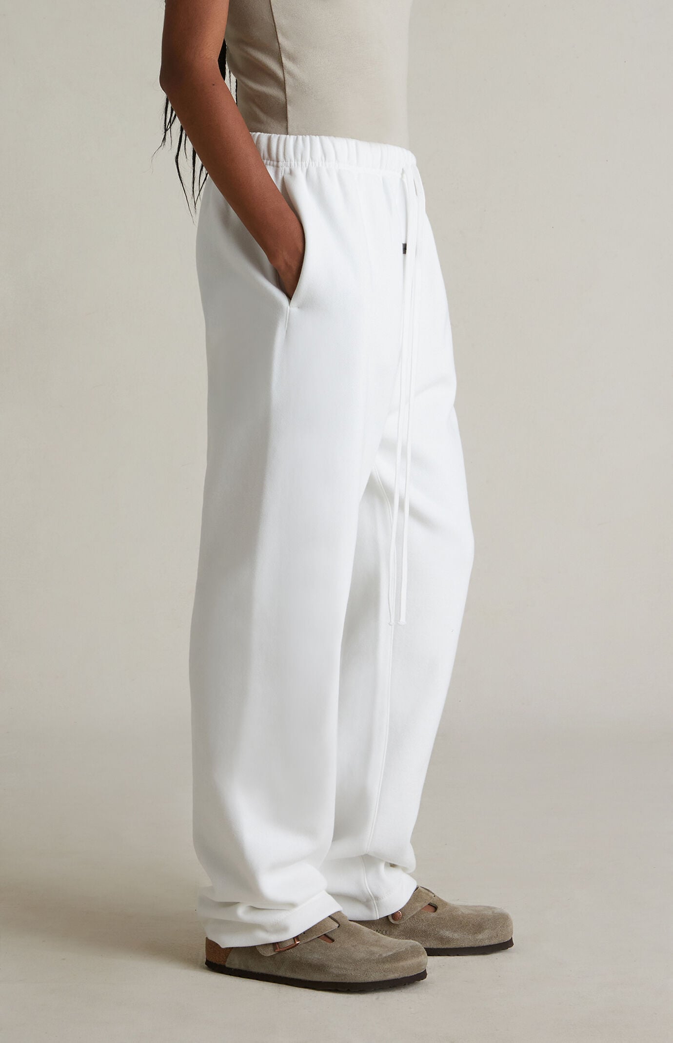 S.ESSENTIALS ウォッシャブルパンツ size36 オフホワイト Fear of God ESSENTIALS Women's Cloud White Relaxed Sweatpants | Pacsun