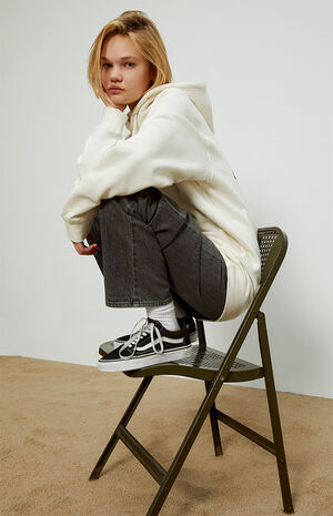 Canvas Old Skool Black & White Shoes image number 1