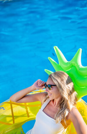 Resort Collection Jumbo Pineapple Sun Chair image number 4