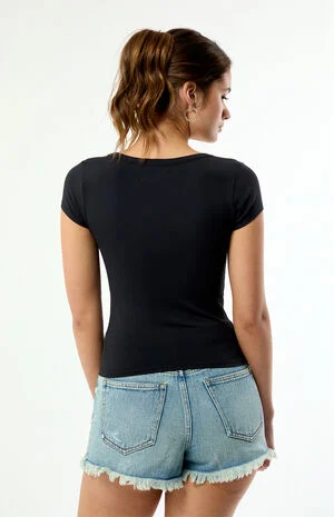 Lucy Deep V Short Sleeve Top image number 4