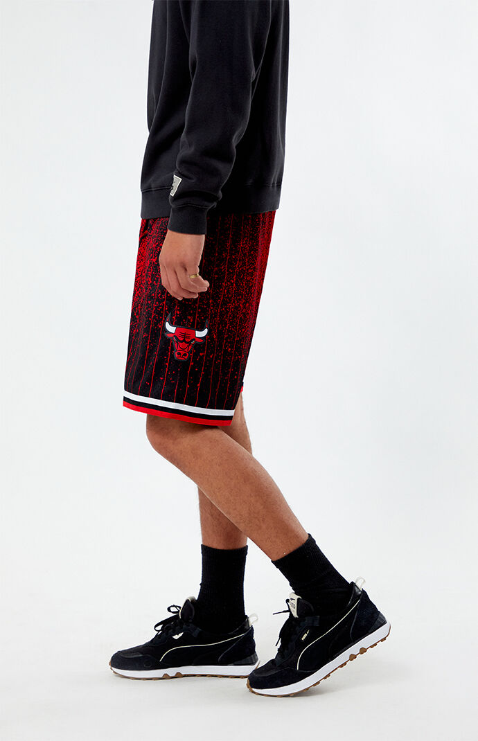 Mitchell & Ness Chicago Bulls 1997 NBA Gradient Swingman Shorts
