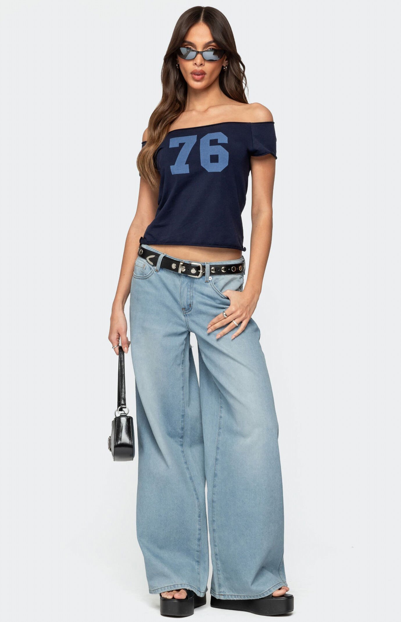 Edikted Ripley Distressed Low Rise Jeans