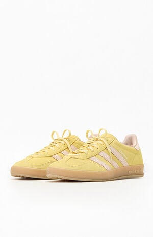 Women&rsquo;s Yellow Gazelle Indoor Sneakers image number 2