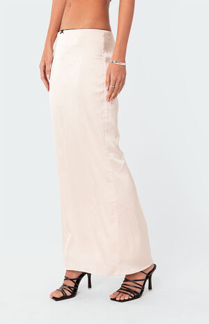 Satin Back Slitted Low Rise Maxi Skirt image number 5
