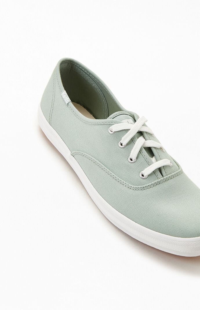 Champion sneakers 2025 womens green