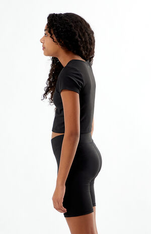 PAC WHISPER Active Black Crossover Biker Shorts image number 3