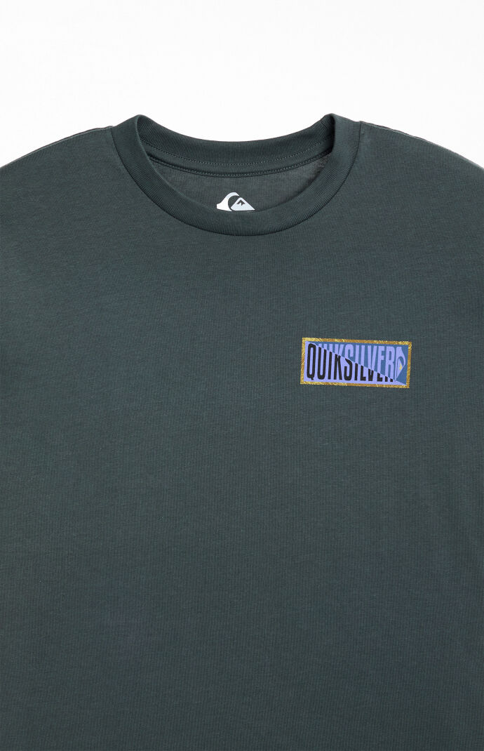 ★QUIKSILVER Crossed Out Tシャツ 関税込★ Quiksilver Crossed Out T-Shirt | PacSun