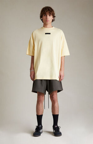 Garden Yellow T-Shirt image number 6