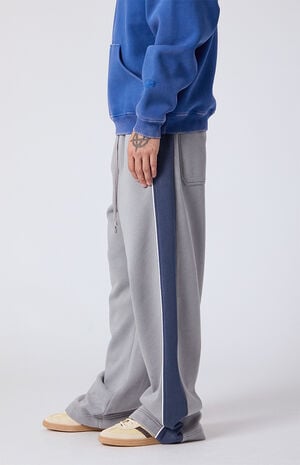 Paneled Extreme Baggy Fleece Sweatpants image number 3
