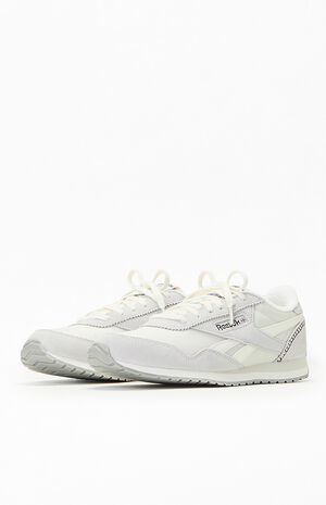 Women's Gray Classic AZ Sneakers image number 2