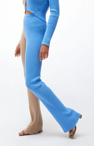 Blue & White Colorblocked Leggings image number 2