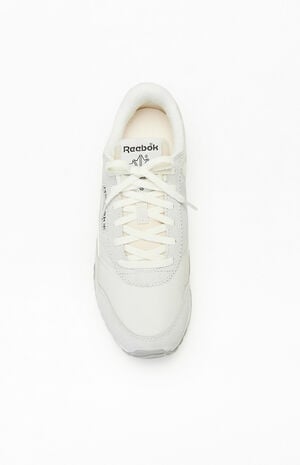 Women's Gray Classic AZ Sneakers image number 5