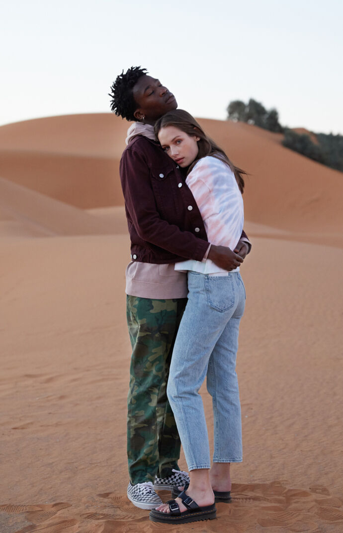 Light Mom Jeans