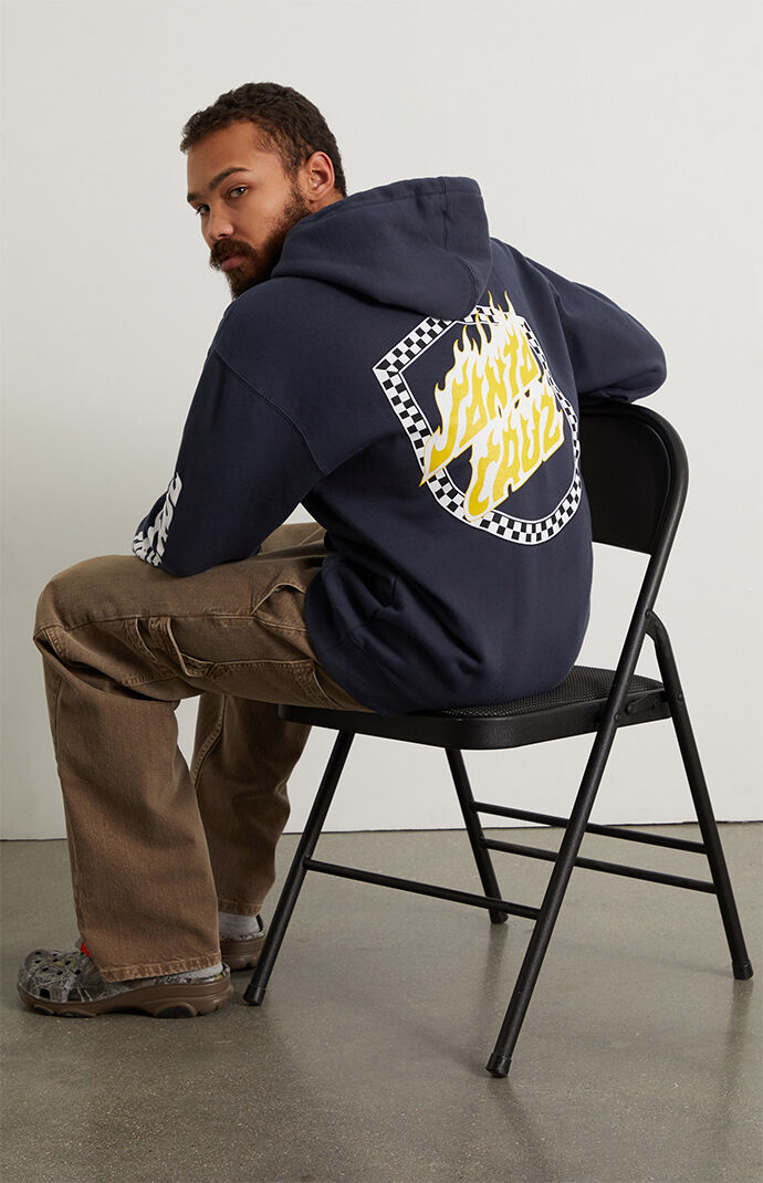 Santa cruz best sale hoodie pacsun