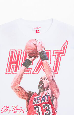 Alonzo Mourning Play T-Shirt image number 3