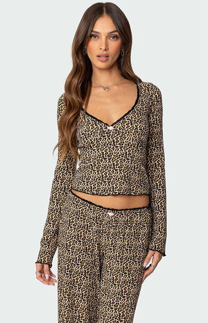 Lue Leopard Printed Ribbed V Neck Top image number 1