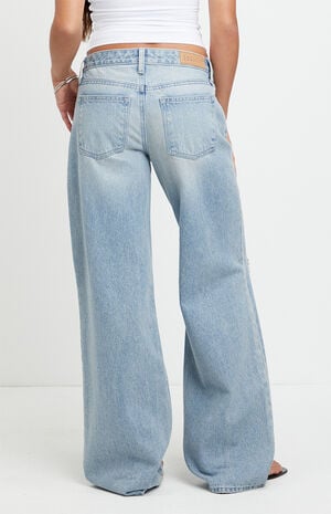 Casey Low Rise Baggy Jeans Ripped Knee Light Blue image number 4