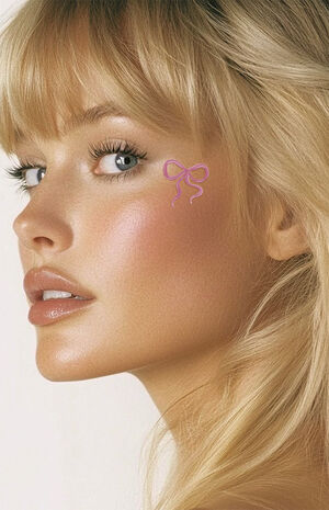 Cupid's Bow Eye Freckles Makeup Patches image number 4