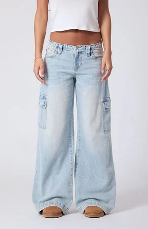 Sloane Low Rise Ultra Baggy Jeans Cargo Light Blue image number 2