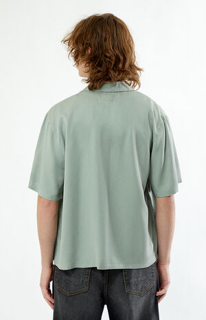 Green Solid Color Oversized Camp Shirt image number 3
