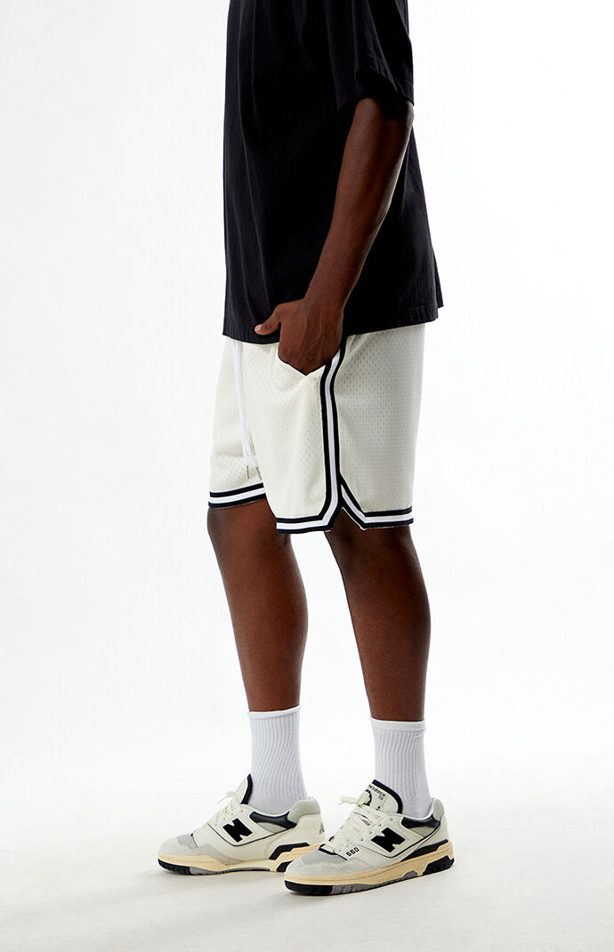 Mitchell & Ness Cream Gameday Mesh Shorts | PacSun