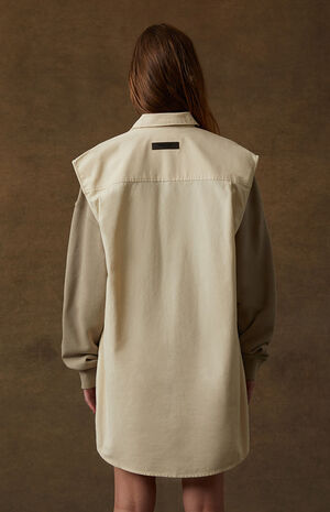 Women's Egg Shell Sleeveless Oxford Button Down Shirt image number 4