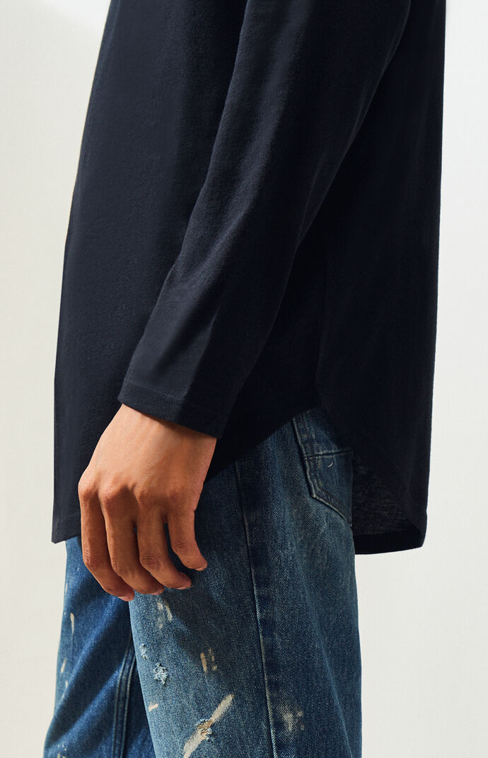 Mertzon Long Sleeve Scallop T-Shirt