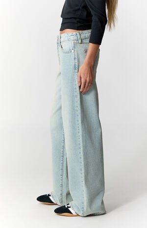 Casey Low Rise Baggy Jeans Lighter Blue image number 3