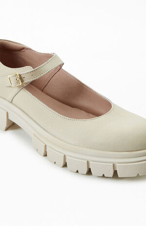 Women's Alley Cat Mary Jane Leather Shoes image number 6