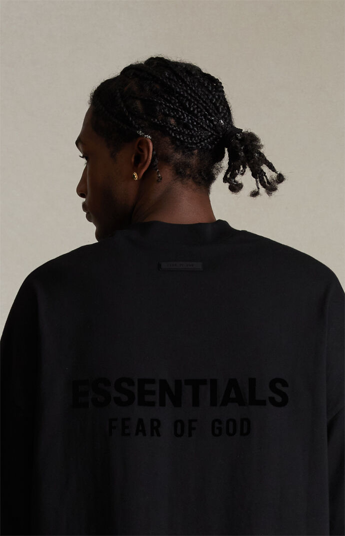 国内発送☆FEAR OF GOD☆V-NECK T-SHIRT/JET BLACK Fear of God Essentials Jet Black V-Neck T-Shirt | PacSun