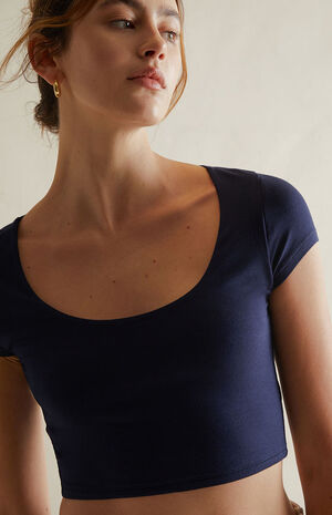 Sculpting Hazel Fitted Scoop T-Shirt image number 3