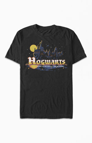 Hogwarts T-Shirt image number 1
