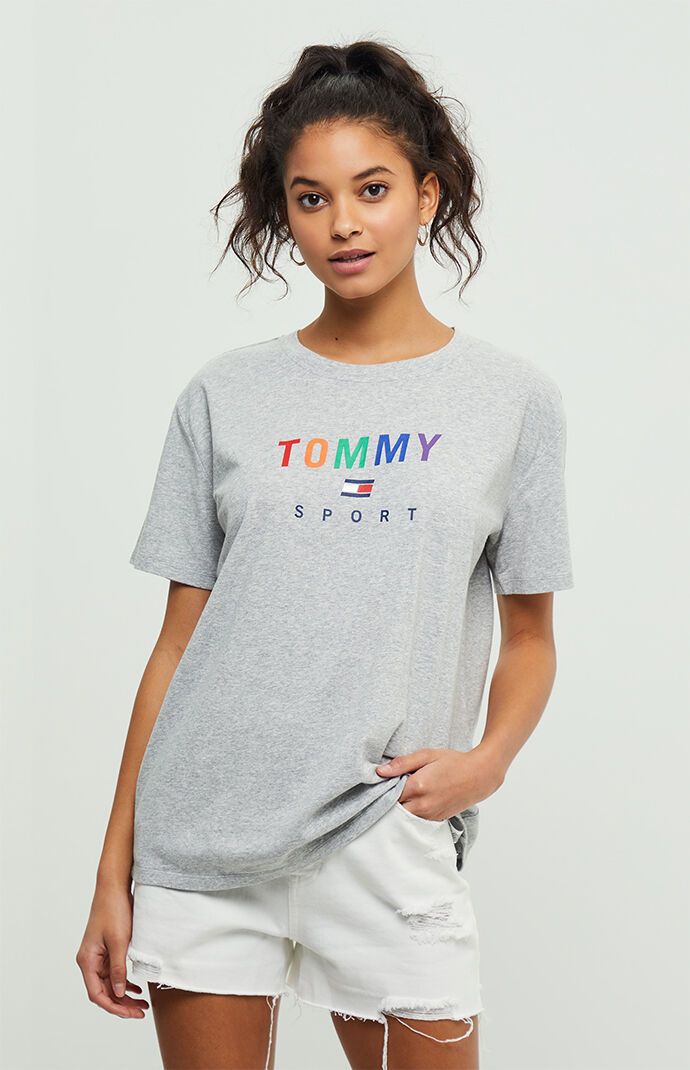tommy hilfiger t shirt girl