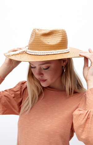 Pretty Twisted Hat image number 2