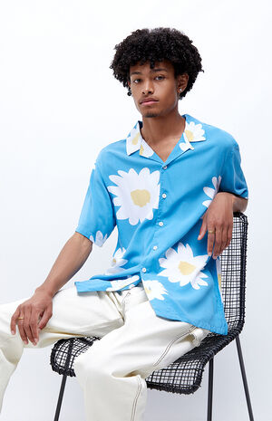 Daisies Resort Camp Shirt image number 1